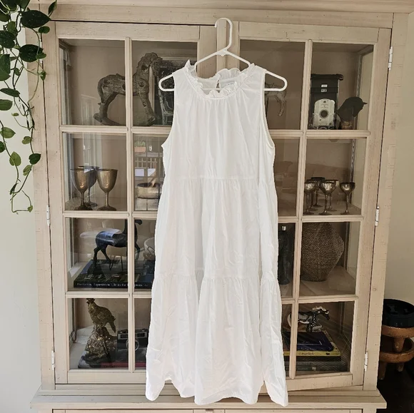 LAKE Tiered Brunch Dress Ruffled Neck Sleeveless - Picture 2 of 6